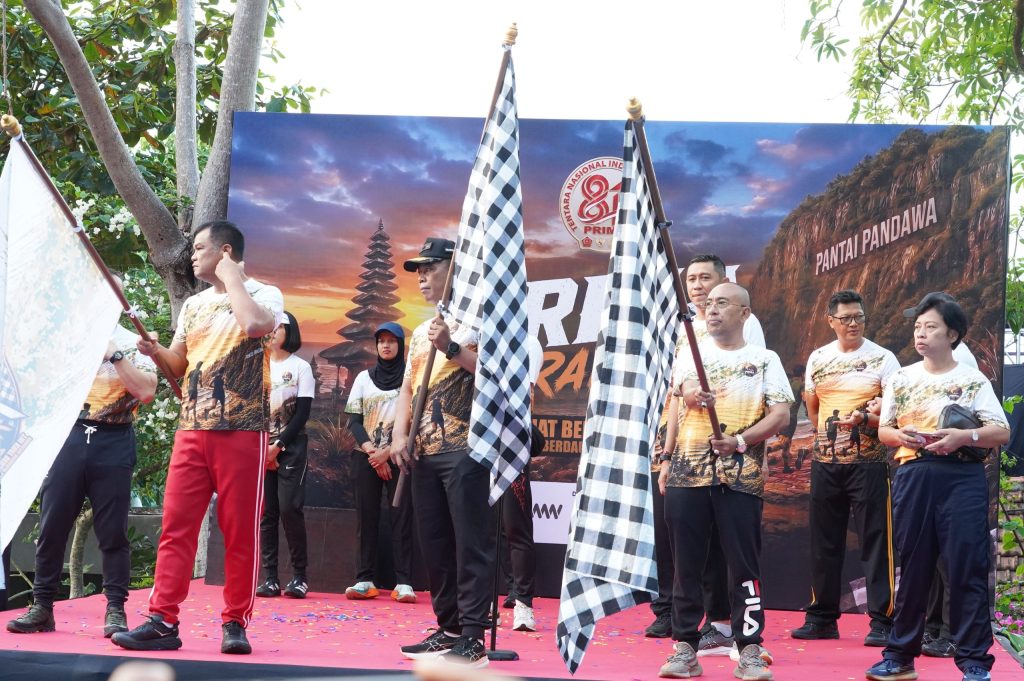 Danrem 163/Wira Satya Hadiri PRIMA Trail Run 2026 di Pantai Pandawa, Badung